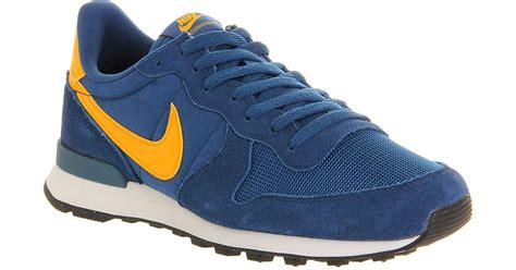 internationalist nike blue yellow.